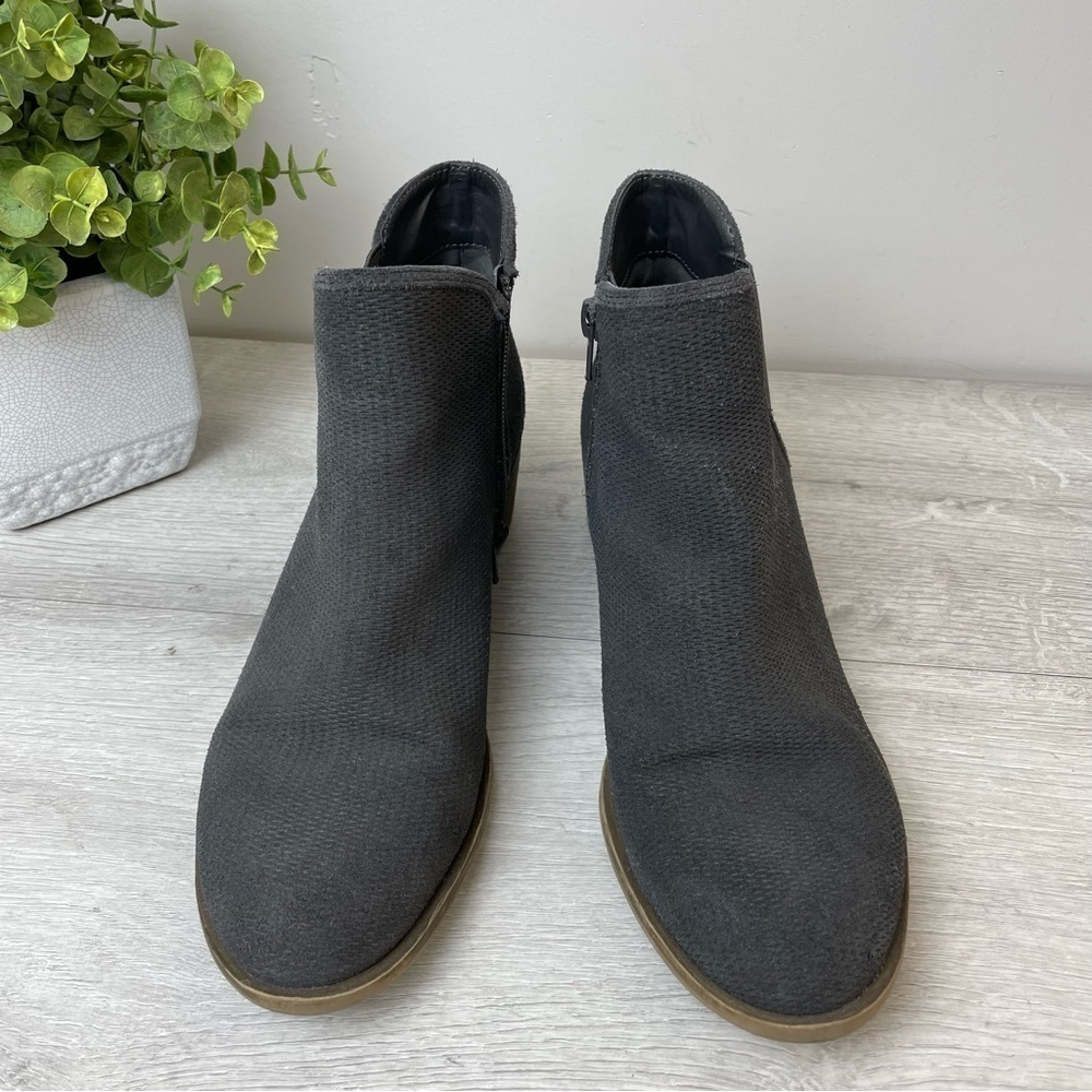 KENSIE Gerona Gray Suede Booties Size 8.5M - Picture 8 of 10